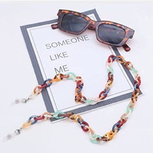 Sunglasses Chain  - Picture 2 of 3